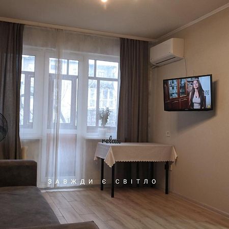 Apartment Near City Center On Peremohy Avenue 46 TTchernihiv Extérieur photo