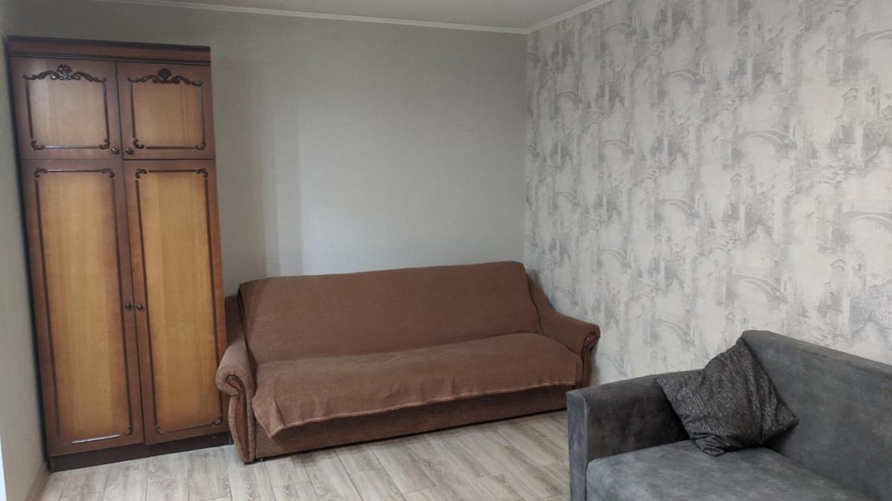 Apartment Near City Center On Peremohy Avenue 46 TTchernihiv Extérieur photo