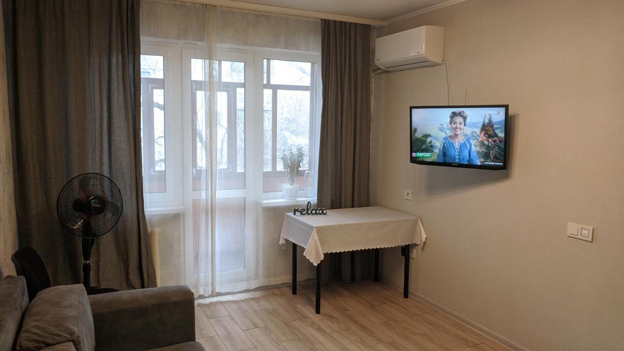 Apartment Near City Center On Peremohy Avenue 46 TTchernihiv Extérieur photo